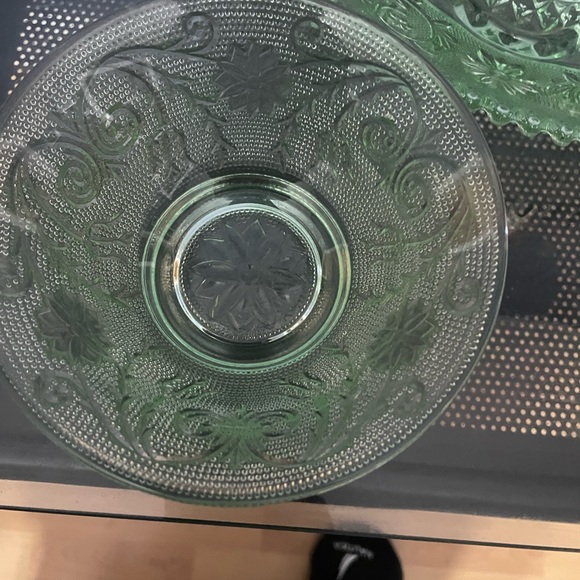 Vintage Green Glass Set - Picture 7 of 9